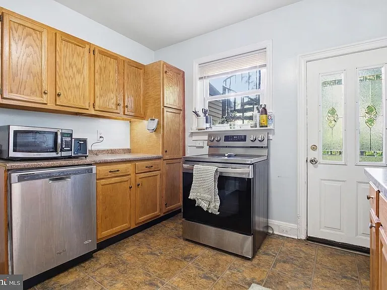 1412 Light St #2 — Photo 5