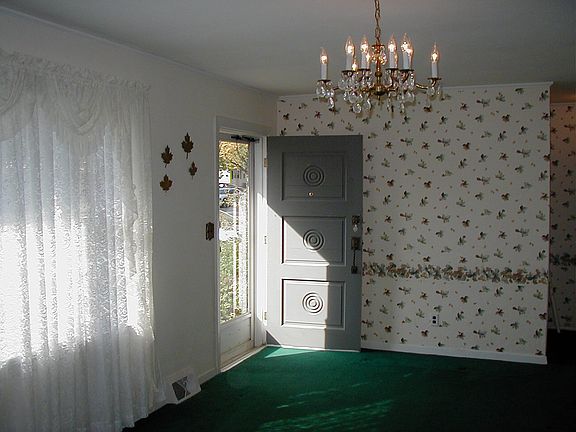 4th image of 512 Hillsdale Dr