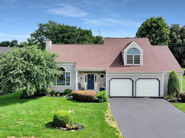 8 Barbara Ln, Lititz, PA 17543