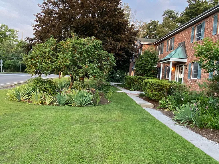 57 Congers Rd — Photo 7