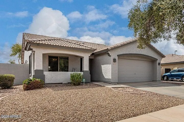3 bed, 2.0 bath, 1513 sqft, $2,295 — Photo 1
