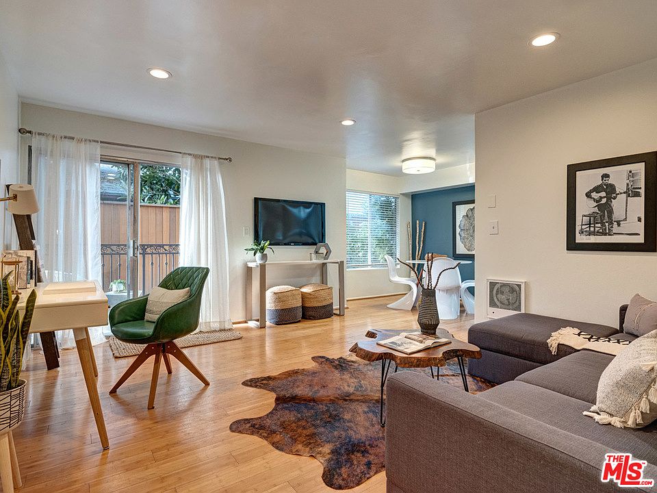 1st image of 1125 Pico Blvd APT 105