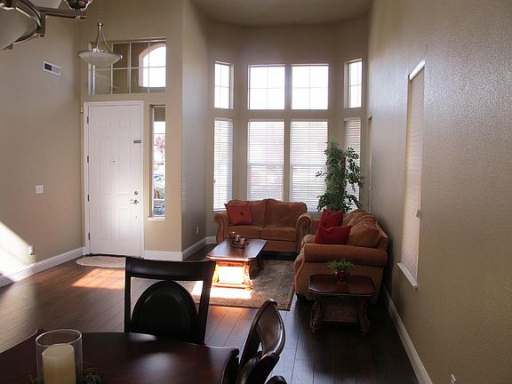 4th image of 1678 Crest Hill Way