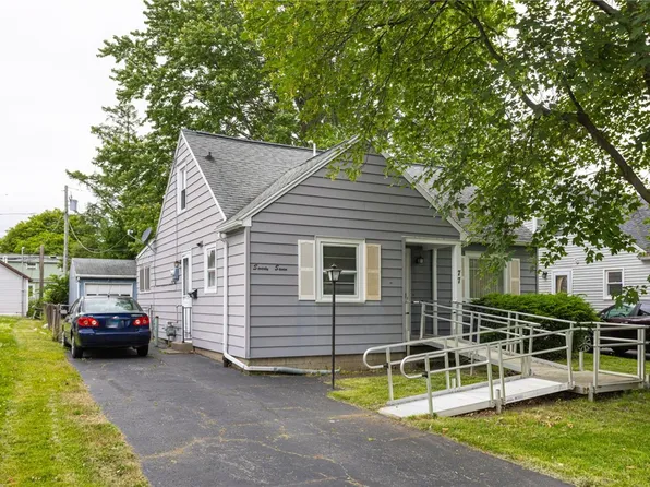 77 Ridgecrest Rd, Rochester, NY 14626