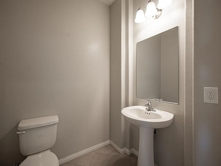 6198 Hays Cove Ct — Photo 22