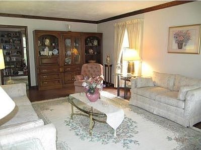 4th image of 2624 Pinebluff Dr