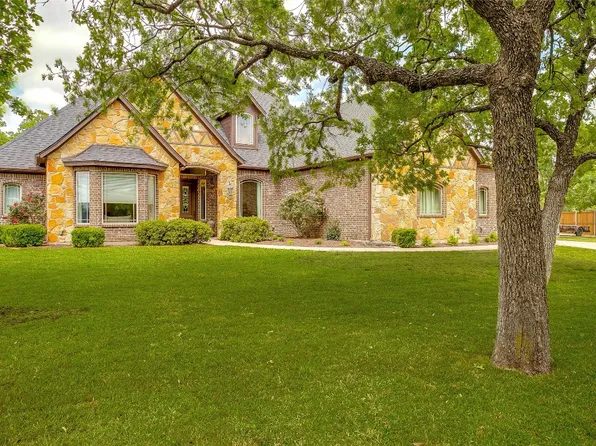 114 Oakwood Creek Ln, Weatherford, TX 76088