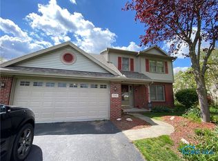 7041 Wexford Hill Ln, Holland, OH 43528