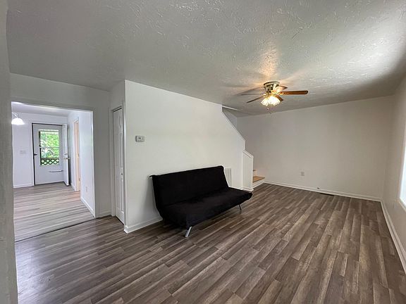 3rd image of 167 Salisbury Ave