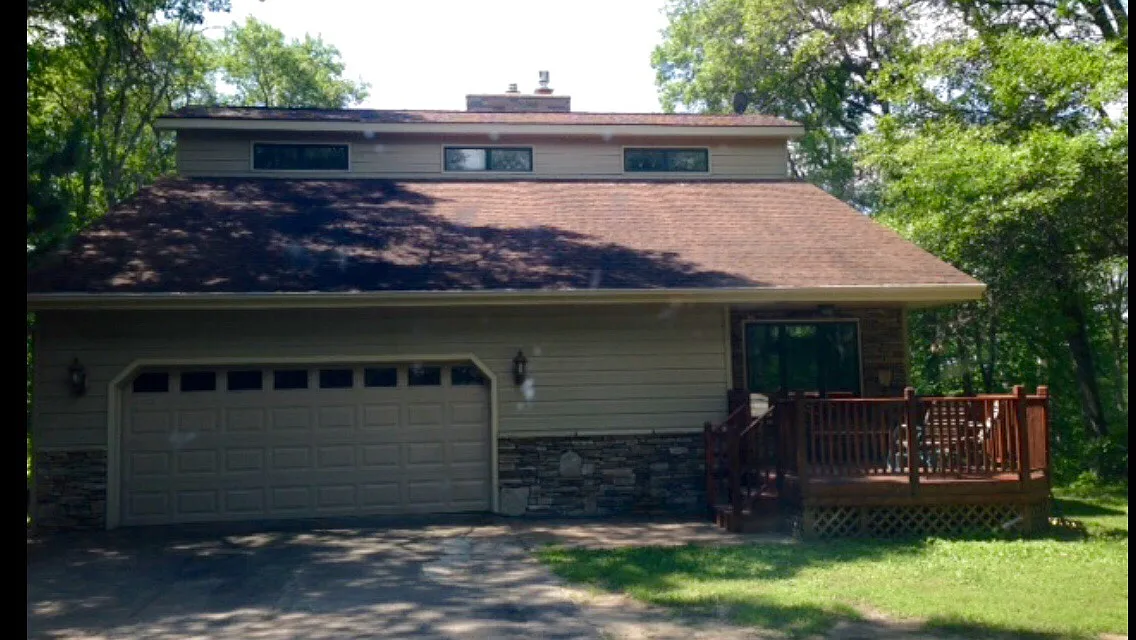 4 bed, 2.5 bath, 3200 sqft, $750 — Photo 2