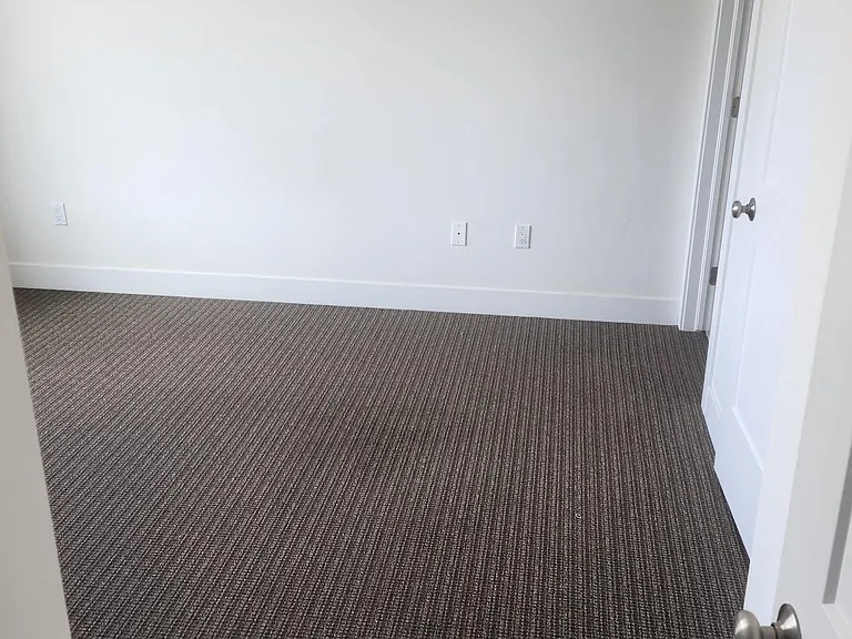 702 Chambers Ave #1B — Photo 6