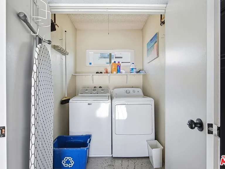 1807 Carnegie Ln #2 — Photo 16