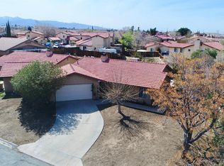 10390 Primrose Ave, Hesperia, CA 92345