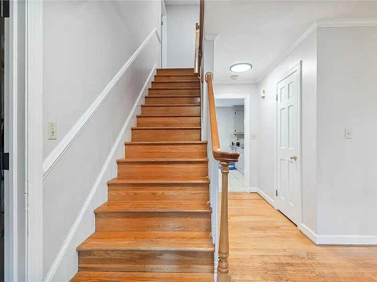 1433 Williams Cir — Photo 8