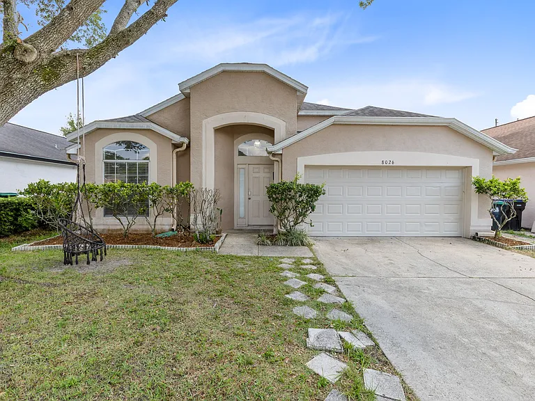8026 Waldorf Ct — Photo 2