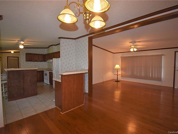 3rd image of 4060 Beckys Dr #25
