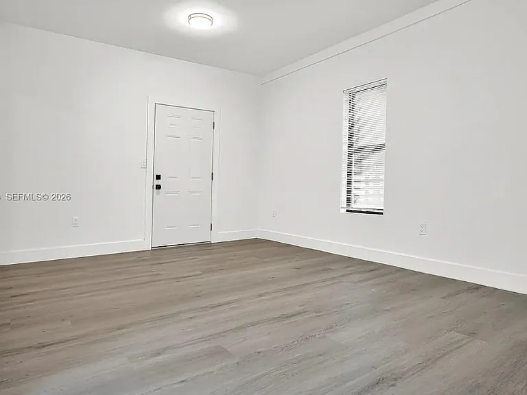 638 SW 21st Ave #1 — Photo 13