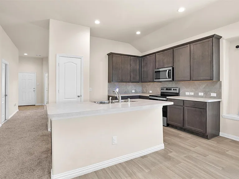 223 Shoreview Dr — Photo 17