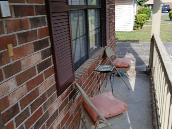 3rd image of 243 Garden Cir