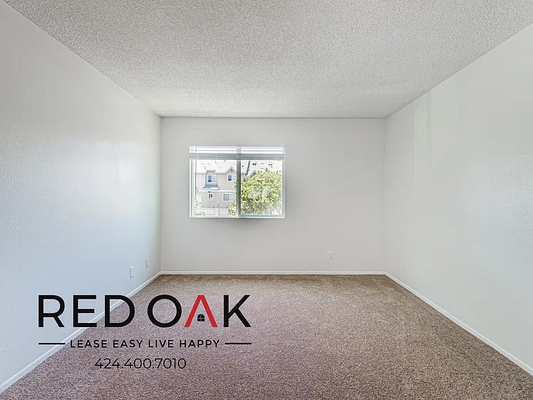 4745 W 173rd St #103 — Photo 6
