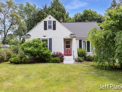 3838 Miramar Ave NE, Grand Rapids, MI, 49525