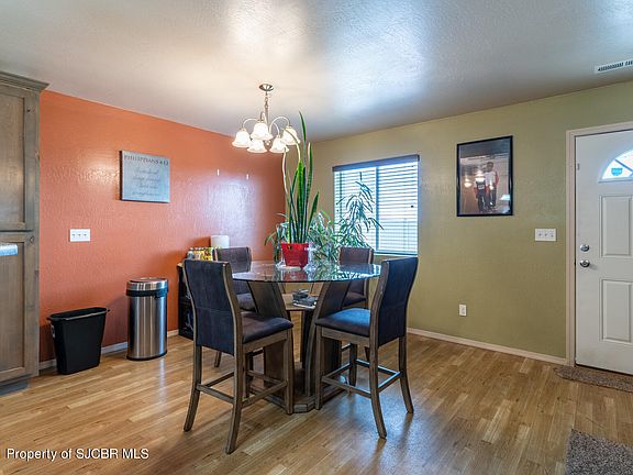 5th image of 1160 Mockingbird Cir