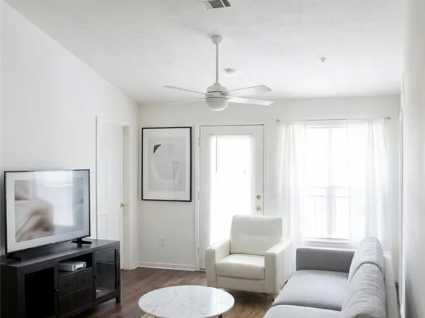 730 W Magnolia Ave APT 3-304, Auburn, AL 36832