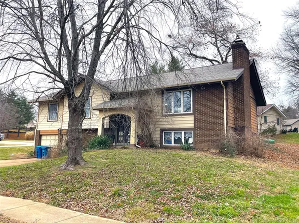 12897 Nimes Dr, Saint Louis, MO 63141