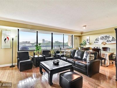 3713 S George Mason Dr APT 603, Falls Church, VA, 22041
