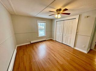 15 Gaugh St #1A, Easthampton, MA 01027