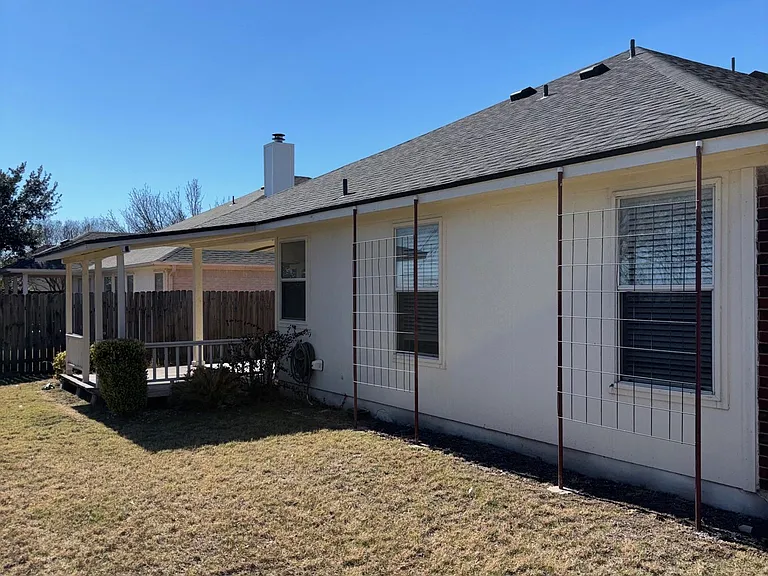1403 Haley Gray Dr — Photo 29