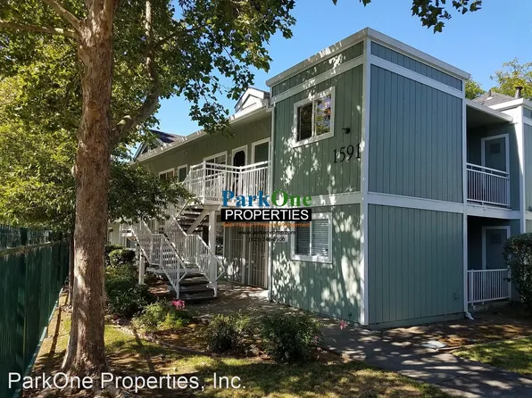 1591 La Esplanada Pl APT 215, Santa Rosa, CA 95404