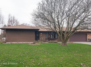7S270 Mary Dr, Big Rock, IL 60511