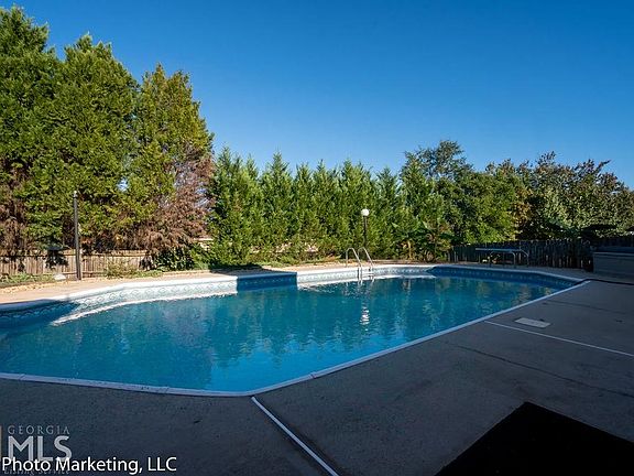 5th image of 213 Countrywood Trl