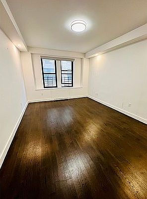 4th image of 670 W End Ave #14Q