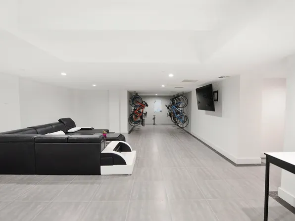 2183 3rd Avenue image 7 of 12