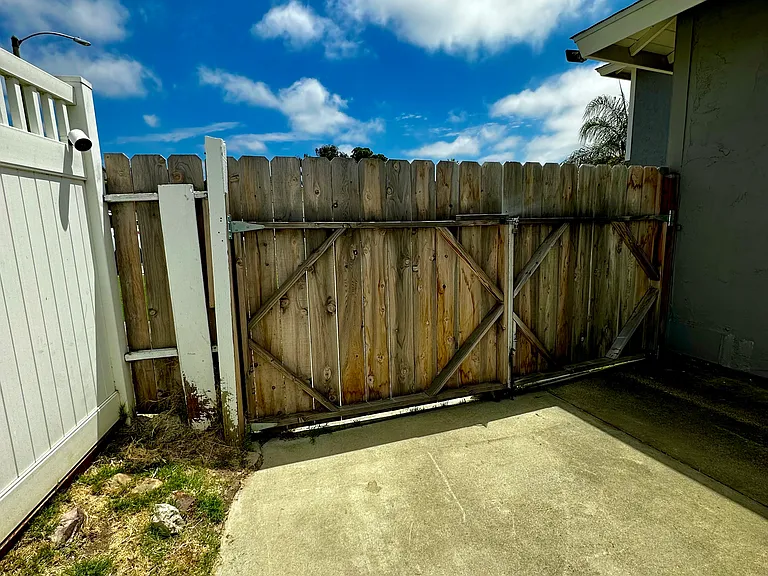 1564 Skylark Way — Photo 29