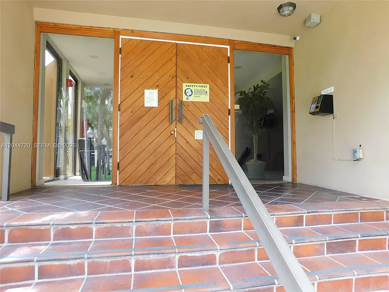 8065 SW 107th Ave #214 — Photo 21