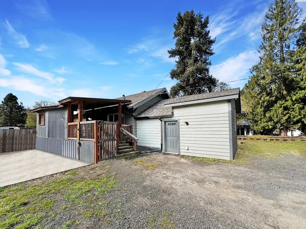 502 S Lake St, Colfax, WA 99111