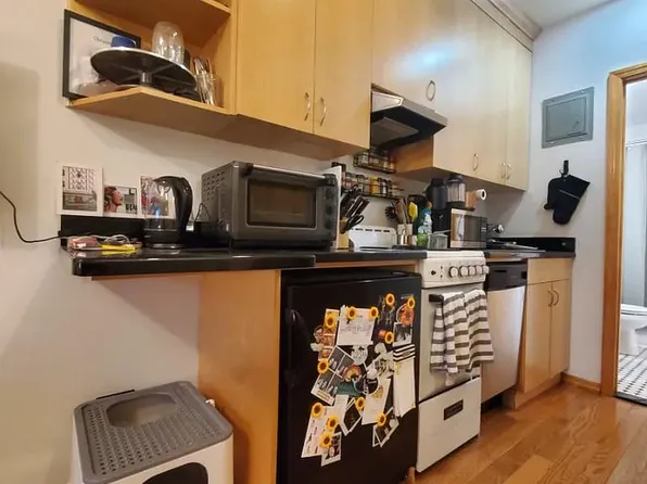 109 Joralemon Street image 1 of 7