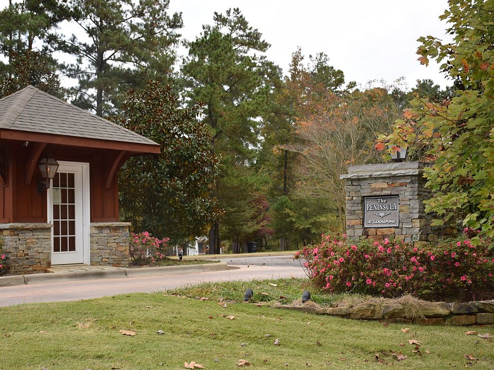 Entrance to Peninsula