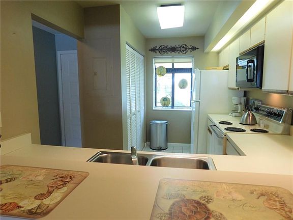 3rd image of 723 Harrington Lake Dr S #723