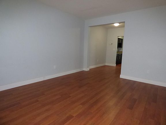 5th image of 1026 Pennsylvania Ave APT 3