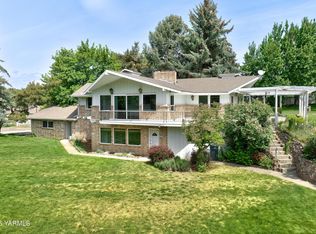 415 Snow Mass Ln, Yakima, WA 98908