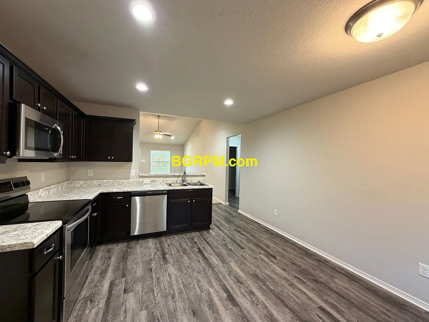 4 BD 2 BA — Photo 4