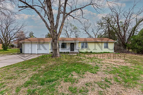 216 N Tyler Rd Photo 1