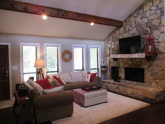2nd image of 2516 Chumleigh Cir