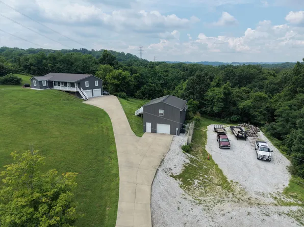 751 Barker Rd, California, KY 41007