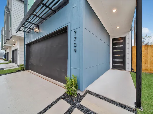 7709 Inwood Grove Ln, Houston, TX 77088