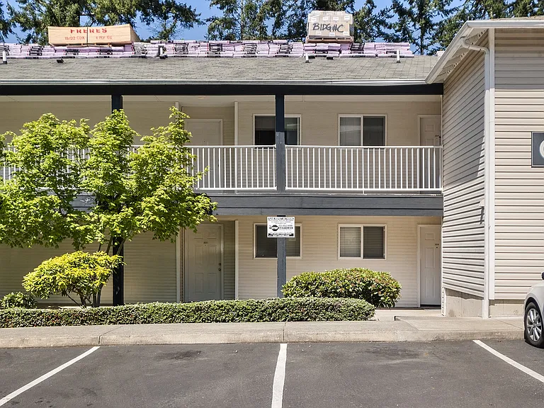Mill Pond Apartments — Photo 6